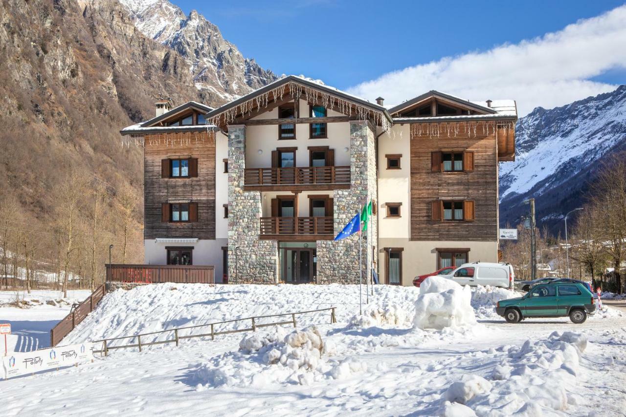 Ostello Casa Corti Valbondione Exteriör bild